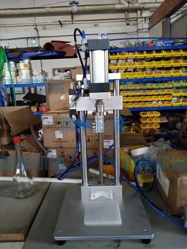 順應(yīng)市場(chǎng)需求， 騰卓灌裝機(jī)豐富可灌裝規(guī)格